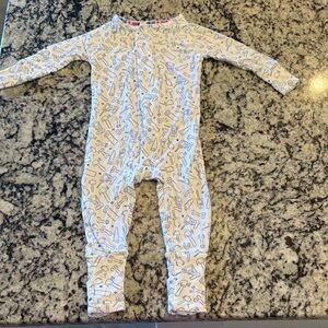 Magnetic Me White Tool Print Footie